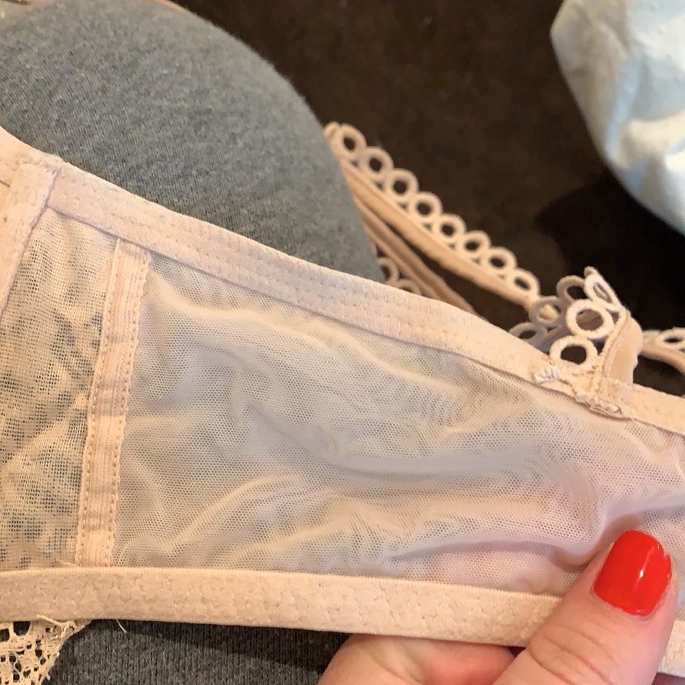 Lace bra - Picture 8 of 9